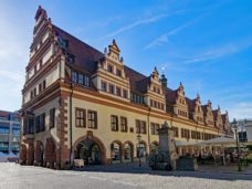 old-town-hall-2388597_1920